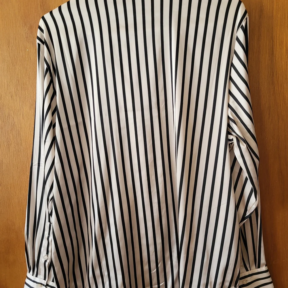 H&M Black and Cream Striped Blouse - Picture 3 of 5